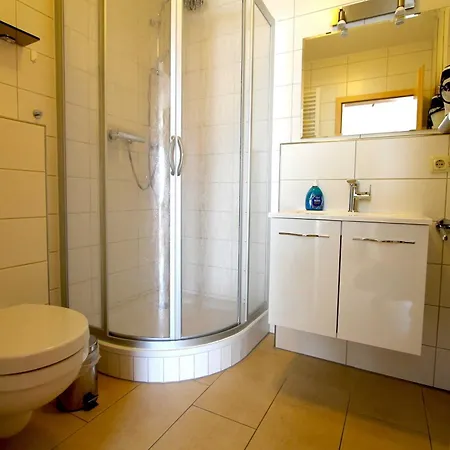 Leuchtturm Cora * רריק