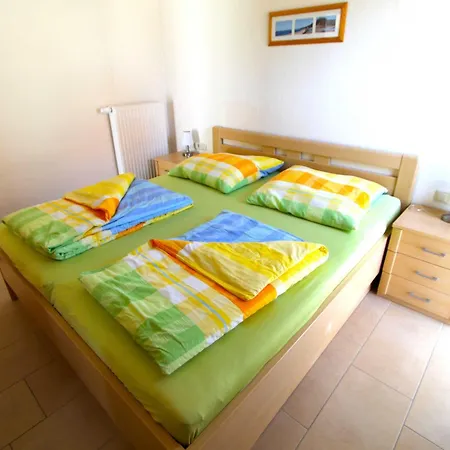 Leuchtturm Cora רריק